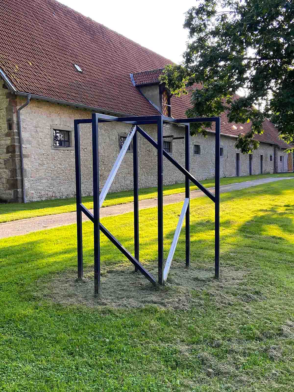 Weißes Quadrat diagonal, P.R.de Poortere